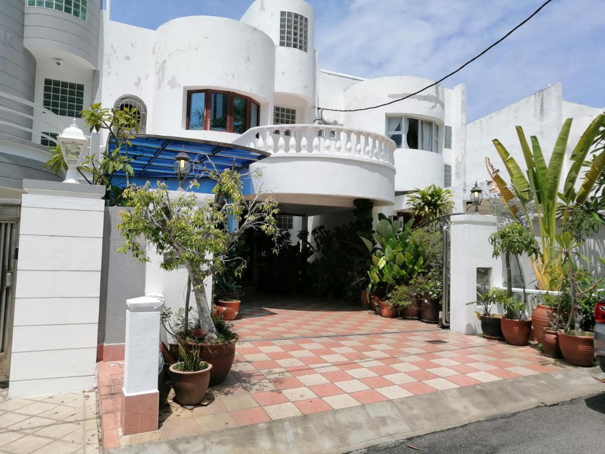 Villa Tropical Sea View & Sunshine Batu Ferringhi Exterior foto