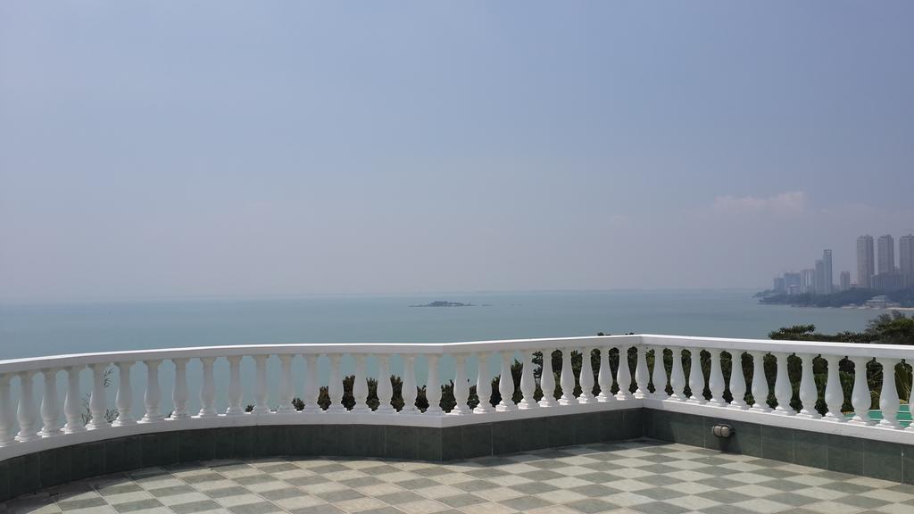 Villa Tropical Sea View & Sunshine Batu Ferringhi Exterior foto