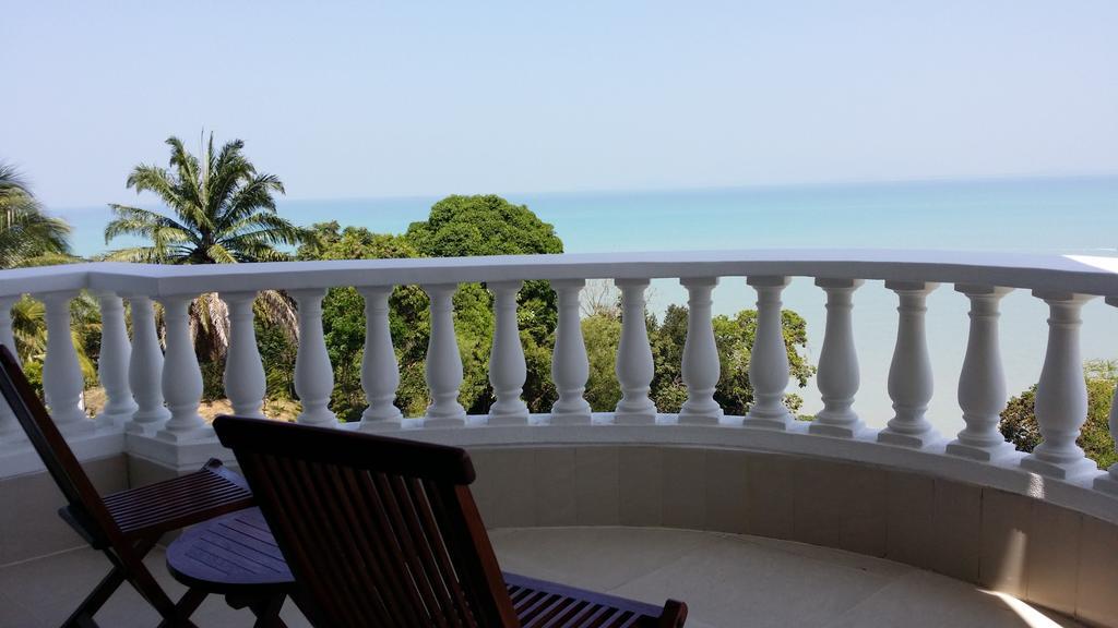 Villa Tropical Sea View & Sunshine Batu Ferringhi Exterior foto